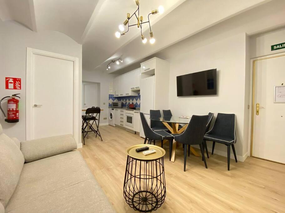 Plaza Santa Ana Ec Appartement Madrid Buitenkant foto